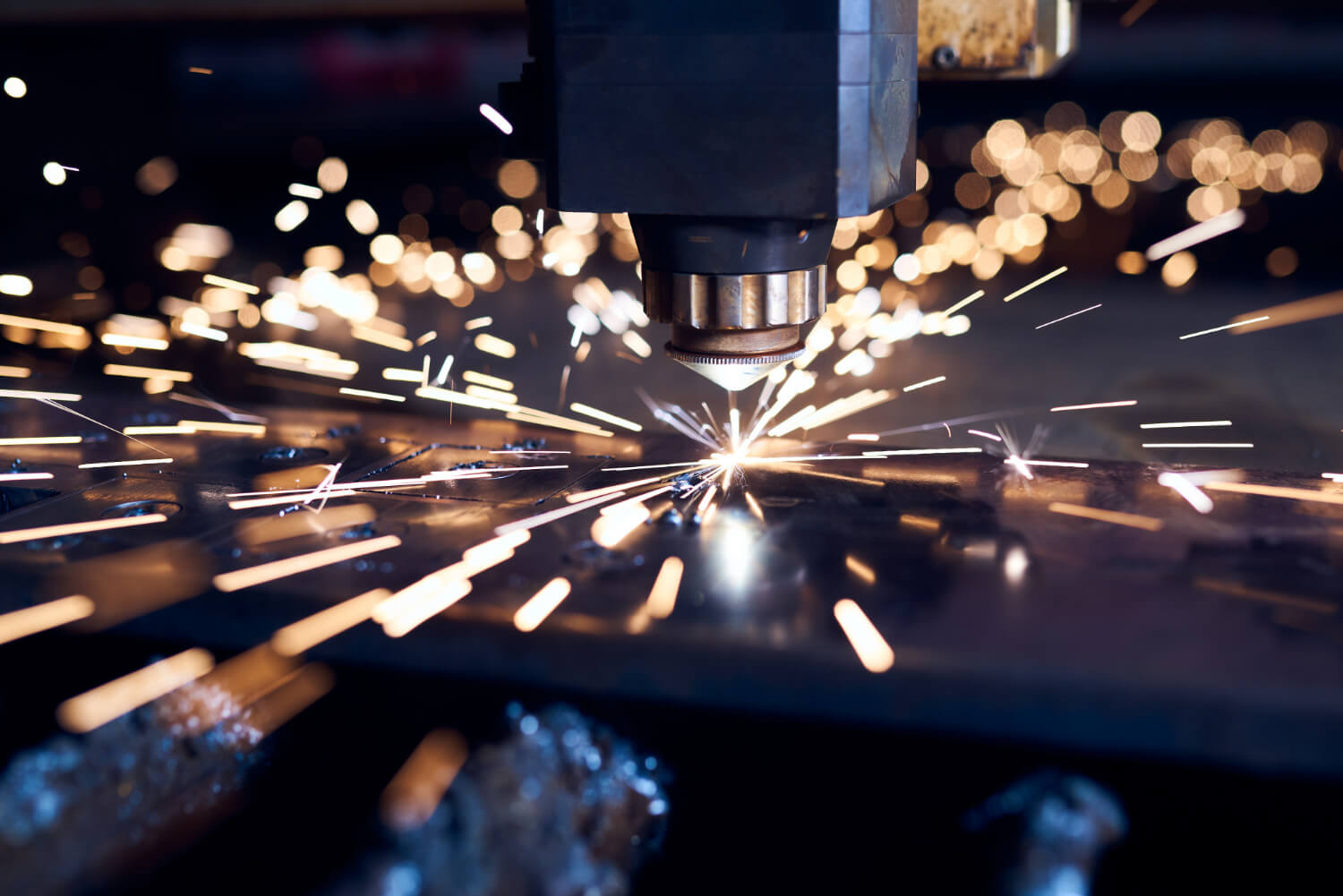 Especialista em Corte e Dobra de Chapas de Aço – Excelência e Precisão com a Jetcorte